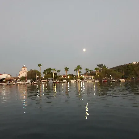 Studio Zafiria Apartment Méthana